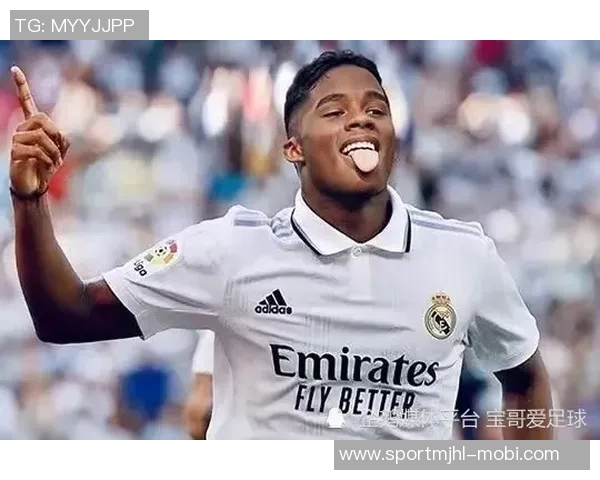 维尼修斯与恩德里克合影送祝福兄弟情深期待你早日归来